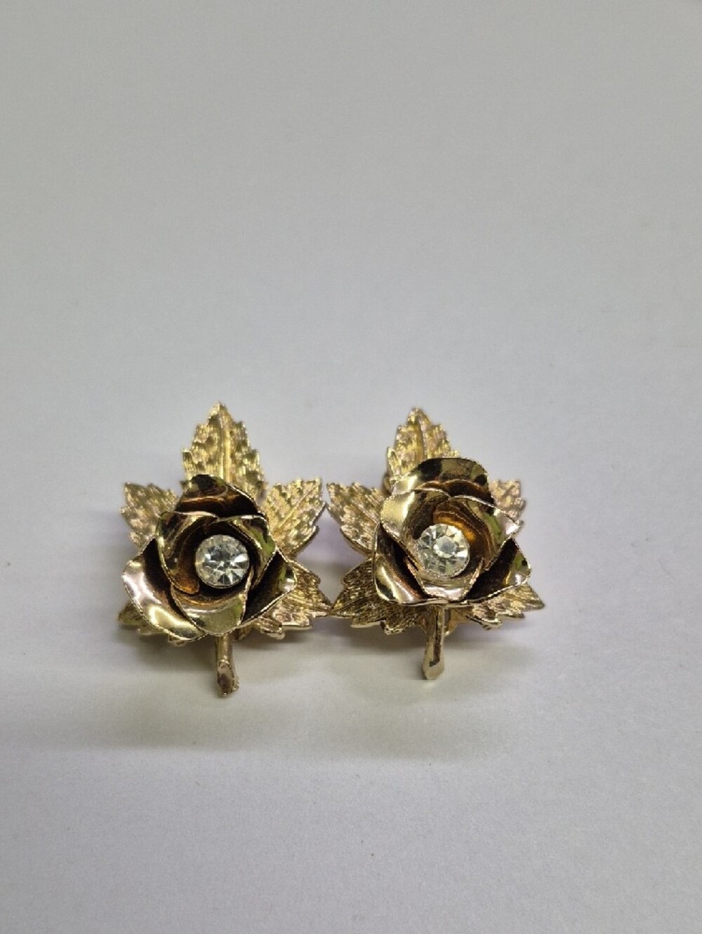 Vintage Coro Gold-Tone Rose Leaf Brooch and Clip Earring Set with Clear Stones - Picture 7 of 9